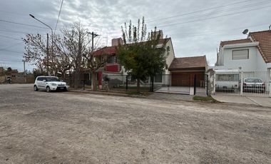 CASA EN VENTA EN CENTRO DE FERNADEZ ORO