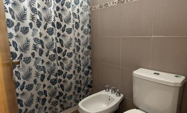 CASA EN VENTA EN CENTRO DE FERNADEZ ORO
