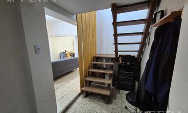 Venta casa 4 ambientes con cochera en Bernal