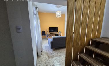 Venta casa 4 ambientes con cochera en Bernal