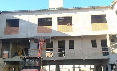 Depto 2 ambientes con cochera en venta - Lanús Este