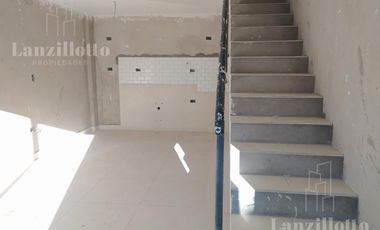 Depto 2 ambientes con cochera en venta - Lanús Este