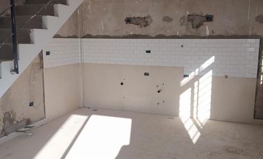 Depto 2 ambientes con cochera en venta - Lanús Este