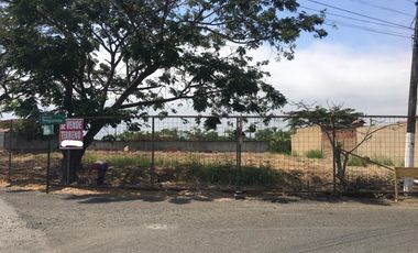 En venta terreno esquinero en El Cortijo