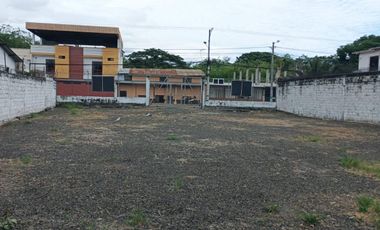 TERRENO EN VENTA EN PORTOVIEJO AVENIDA 5 DE JUNIO