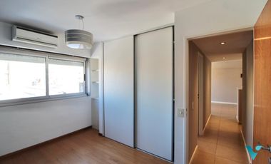 Departamento de 3 ambientes con cochera y baulera en Castelar norte centro