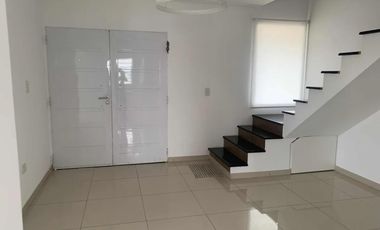 Casa en venta - 3 Dormitorios 3 Baños - Canning