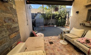 Venta casa 4 ambientes con cochera en Wilde