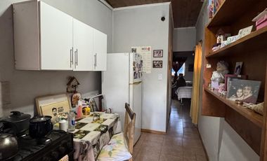Venta casa 4 ambientes con cochera en Wilde