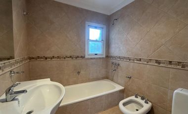 Casa en venta - 3 Dormitorios 3 Baños - San Vicente