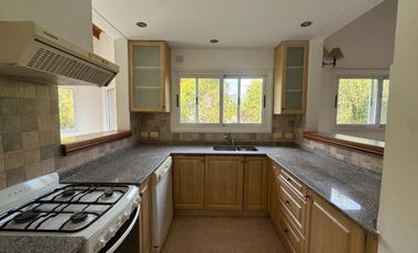 Casa en venta - 3 Dormitorios 3 Baños - San Vicente