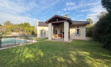 Casa en venta - 3 Dormitorios 3 Baños - San Vicente