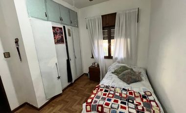 CASA EN VENTA EN CASTELAR NORTE