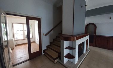 Alquiler casa de 3 ambientes en Alvear y Castelli