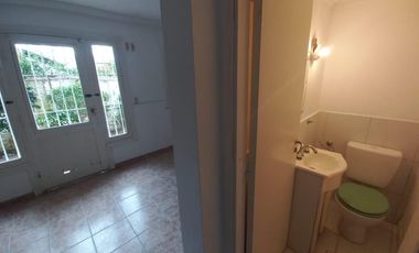 Alquiler casa de 3 ambientes en Alvear y Castelli