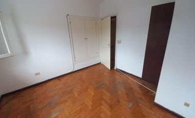 Alquiler casa de 3 ambientes en Alvear y Castelli