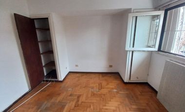 Alquiler casa de 3 ambientes en Alvear y Castelli