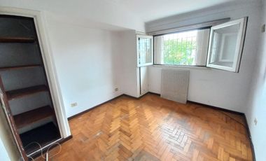 Alquiler casa de 3 ambientes en Alvear y Castelli