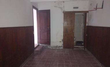 Alquiler casa de 3 ambientes en Alvear y Castelli