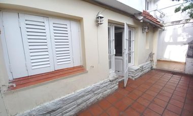 Alquiler casa de 3 ambientes en Alvear y Castelli