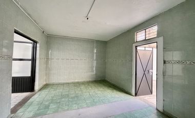 CASA EN VENTA Y RENTA SOBRE AV. REVOLUCION TLAQUEPAQUE