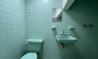 CASA EN VENTA Y RENTA SOBRE AV. REVOLUCION TLAQUEPAQUE