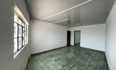 CASA EN VENTA Y RENTA SOBRE AV. REVOLUCION TLAQUEPAQUE