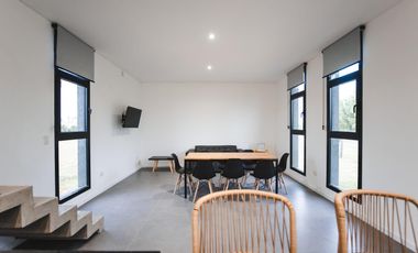 VENTA CASA 2 DORMITORIOS Y PILETA EN LAS TARDES
