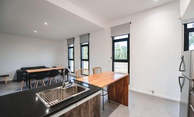 VENTA CASA 2 DORMITORIOS Y PILETA EN LAS TARDES