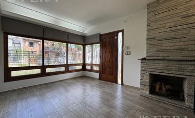 Venta de Casa 4 ambientes con jardín y cochera en Don Bosco
