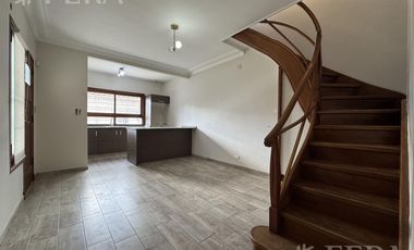 Venta de Casa 4 ambientes con jardín y cochera en Don Bosco