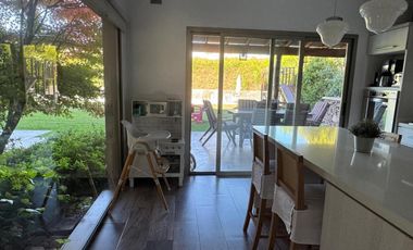 Casa Alquiler largo plazo. Talar Del Lago II. Piscina, Jardín, Seguridad.