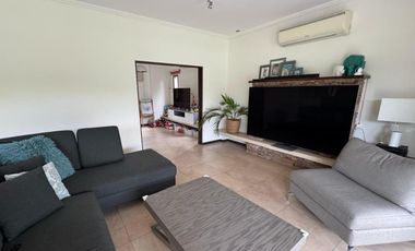 Casa Alquiler largo plazo. Talar Del Lago II. Piscina, Jardín, Seguridad.