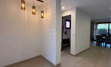 CASA EN VENTA EN CLUB Y DENTRO DEL CAMPO DE GOLF ALTOZANO, MORELIA