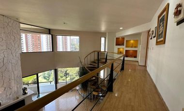 PH EN RENTA EN INTERLOMAS CON 5 ESTACIONAMIENTOS Y CUATRO RECAMARAS