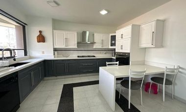 PH EN RENTA EN INTERLOMAS CON 5 ESTACIONAMIENTOS Y CUATRO RECAMARAS