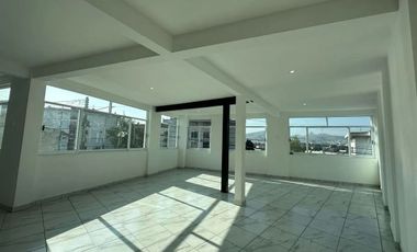 Casa con uso de suelo en renta en avenida principal de Atizapán de Zaragoza