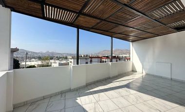 Casa con uso de suelo en renta en avenida principal de Atizapán de Zaragoza
