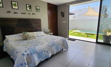 Renta casa amueblada con piscina 2 Recamaras mas Estudio en Conkal