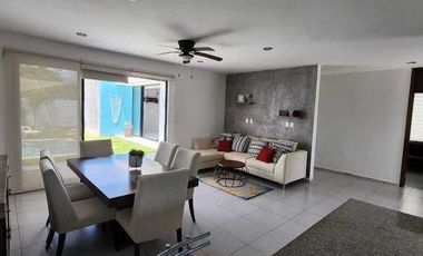 Renta casa amueblada con piscina 2 Recamaras mas Estudio en Conkal