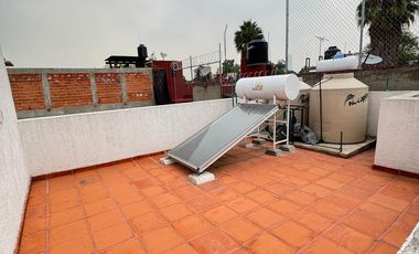 CASA NUEVA EN CONDOMINIO EN COYOACAN CON JARDIN Y ROOF GARDEN