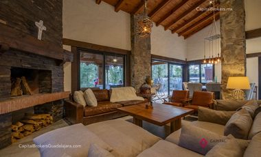 Casa de Lujo en Venta dentro de Condominio en Tapalpa