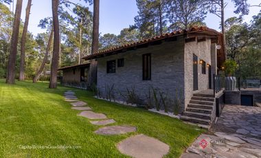 Casa de Lujo en Venta dentro de Condominio en Tapalpa