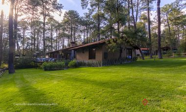Casa de Lujo en Venta dentro de Condominio en Tapalpa
