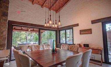 Casa de Lujo en Venta dentro de Condominio en Tapalpa