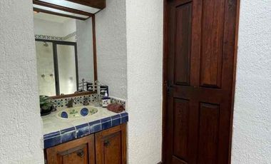 CASA SABINA ATRACTIVA FINCA EN LOMAS DE COCOYOC