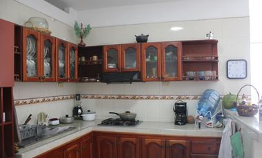 Oportunidad: edificio con 10 habitaciones en Rodadero Sur G-34