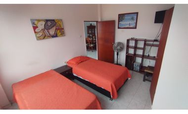 Oportunidad: edificio con 10 habitaciones en Rodadero Sur G-34