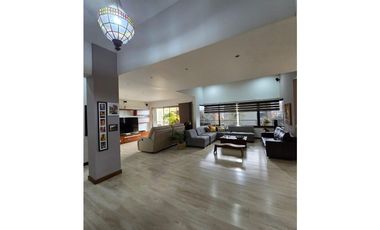 SE VENDE HERMOSO APARTAMENTO DUPLEX DE LUJO EN EL POBLADO