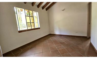 Venta de casa campestre preciosa, tipo chalet en La Fé, El Retiro
